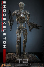 Terminator 2: Judgment Day Movie Masterpiece Die-cast  Action Figure 1/6 Endoskeleton (Battle Damaged Version) 31 cm