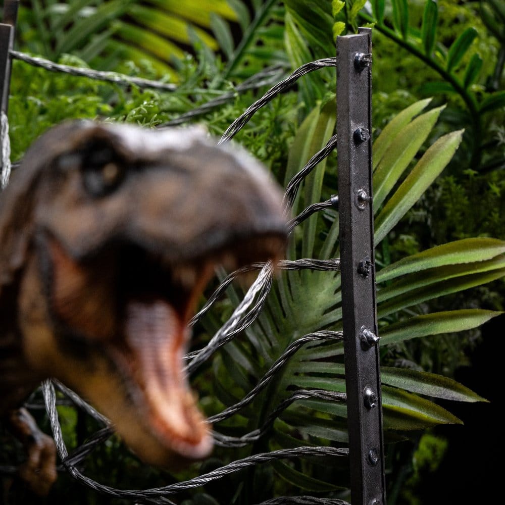 Jurassic Park Icons Statue T-Rex Breakout Set A 17 cm